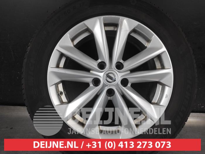 Nissan Qashqai Sportvelgenset + banden O714390
