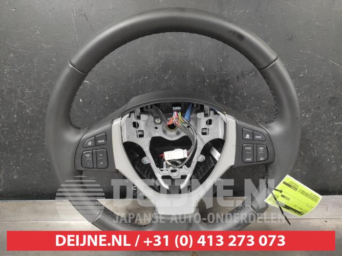 Suzuki S-Cross Steering wheel O714575