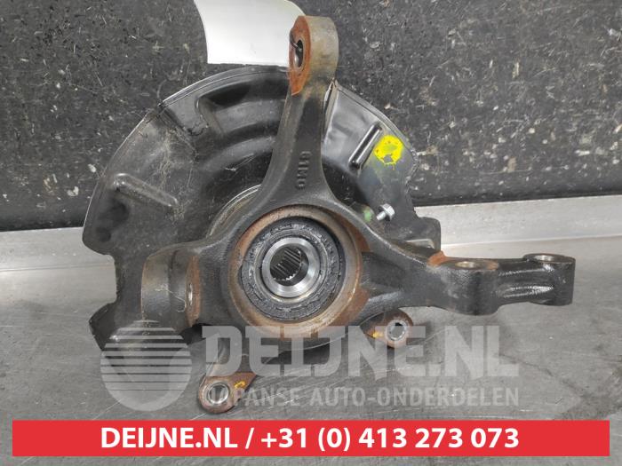 Suzuki S-Cross Knuckle, front left O714623