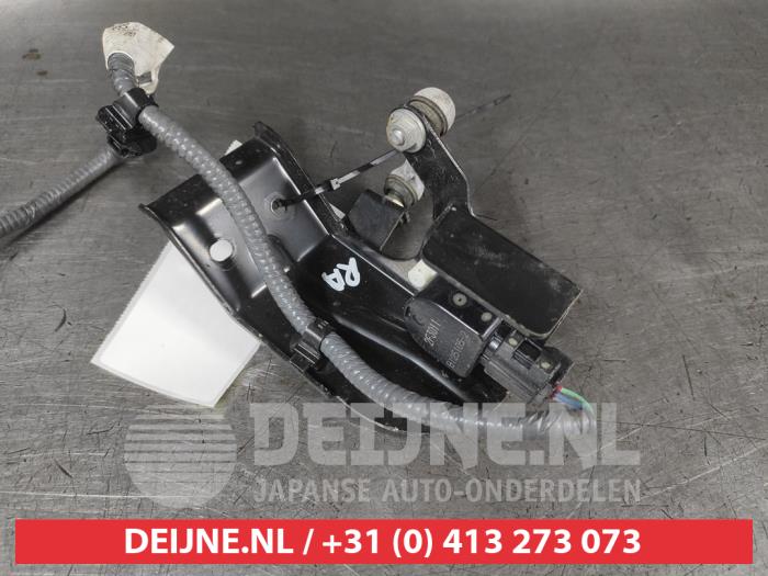 Suzuki S-Cross Xenon height adjustment O714645