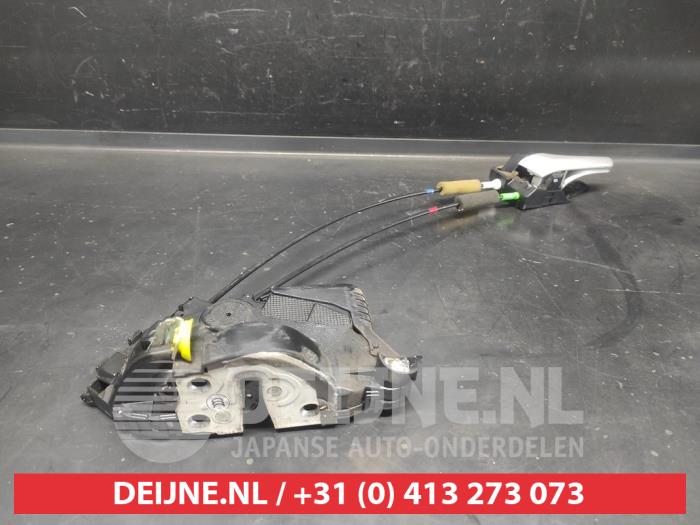 Toyota Prius Deurslot Mechaniek 4Deurs links-voor O714685