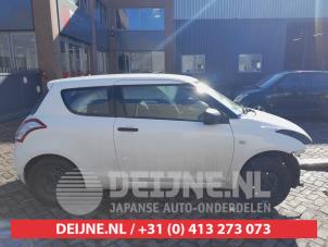 Suzuki Swift Door 2-door, right O714723 photo 3