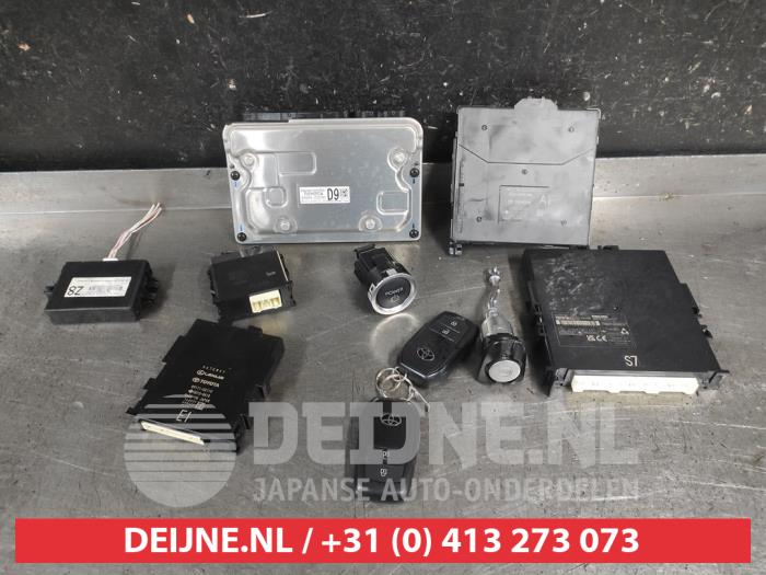 Gebruikte Computer Motormanagement Toyota Corolla Touring Sport (E21/EH1) 1.8 16V Hybrid 140 Prijs op aanvraag aangeboden door V.Deijne Jap.Auto-onderdelen BV