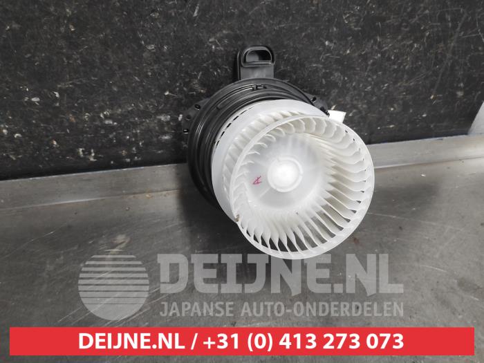 Toyota Corolla Heizung Belüftungsmotor O714811