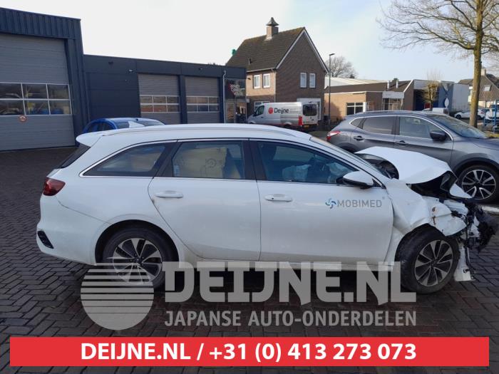 Kia Ceed Sportswagon Extra Ruit 4Deurs rechts-achter O714926