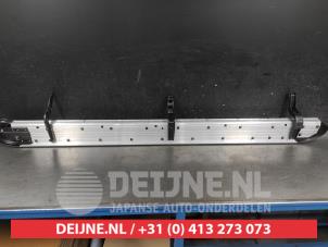Toyota Hilux Footboard, left O715095 photo 2
