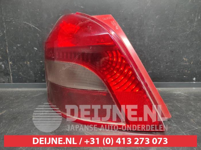 Toyota Yaris Taillight, left O715114