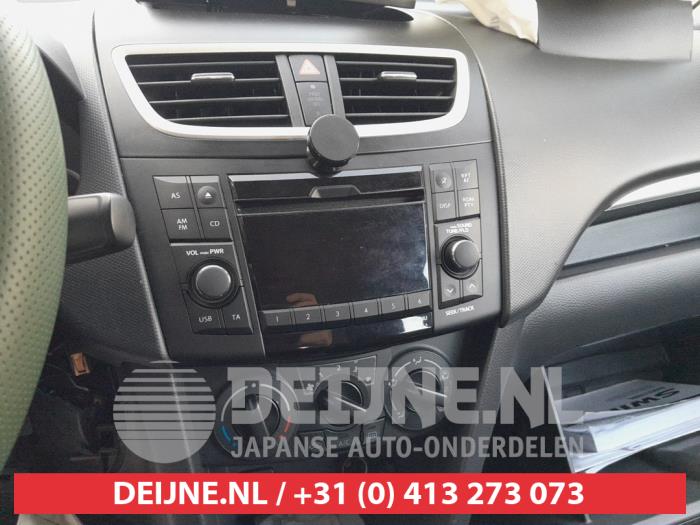Suzuki Swift Kachel Bedieningspaneel O715240