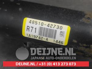Toyota Rav-4 Stoßdämpferstrebe rechts vorne O715378 foto 2