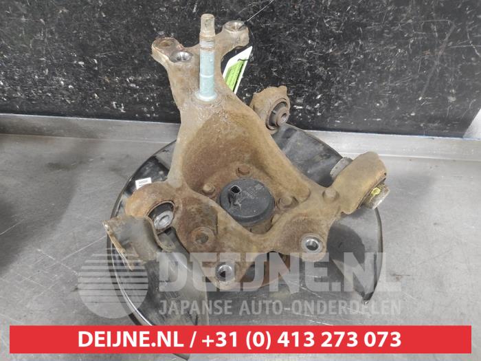 Toyota Rav-4 Achsschenkel links hinten O715381