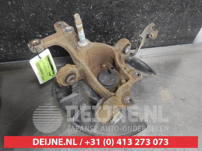 Toyota Rav-4 Achsschenkel rechts hinten O715382