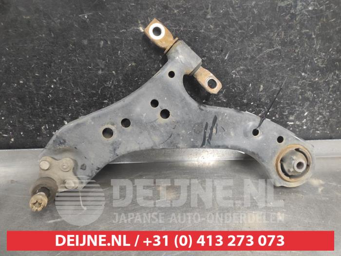 Toyota Rav-4 Querlenker unten links vorne O715383