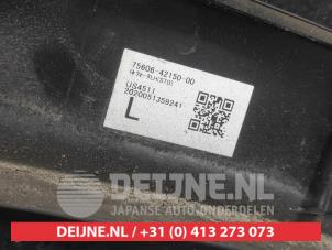 Toyota Rav-4 Spatbord Lijst O715406 foto 3