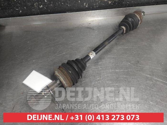 Toyota Yaris Front drive shaft, left O715481