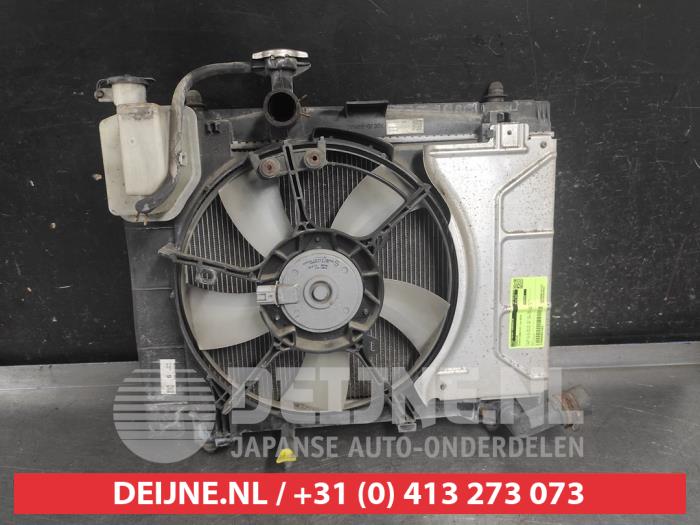 Toyota Yaris Kühler O715622