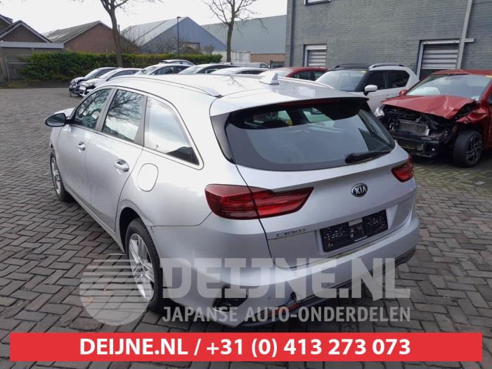 Kia Ceed Sportswagon Heckklappenreflektor links O715764