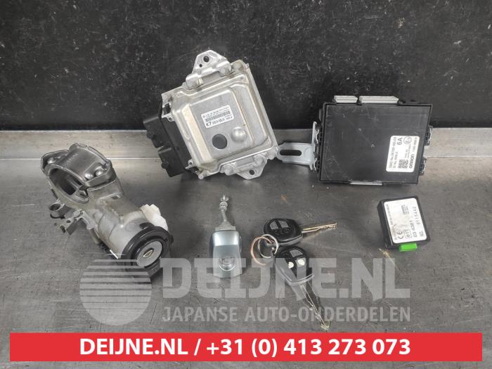 Suzuki Swift Kontaktslot+Sleutel O715872
