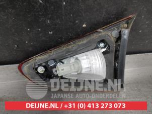 Mazda 2 Tailgate reflector, left O715998 photo 2