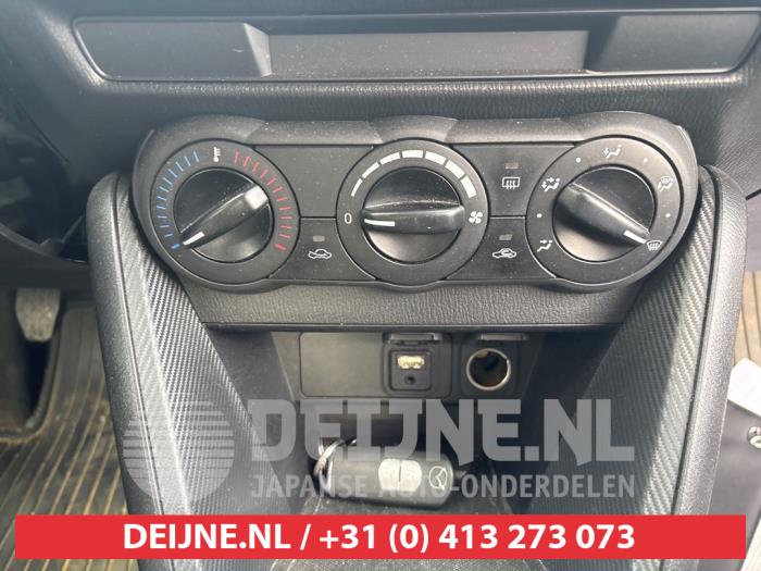 Mazda 2 Heizung Bedienpaneel O716006