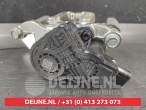 Hyundai Inster Bremszange links hinten O716070 foto 3