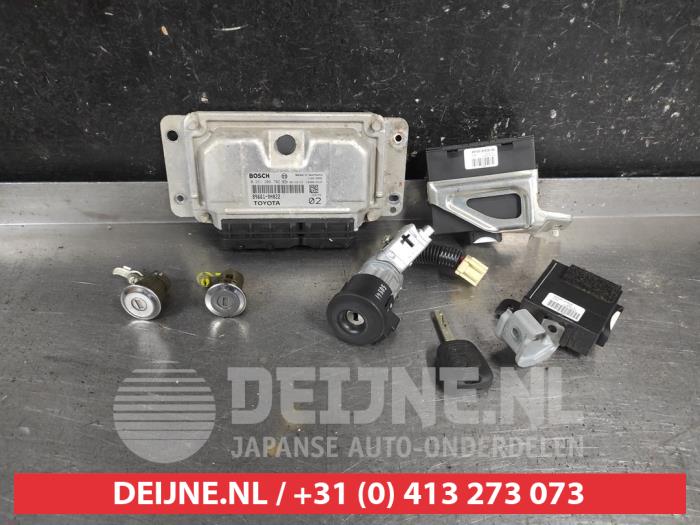 Toyota Aygo Kontaktslot+Sleutel O716283