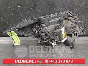 Nissan Navara Headlight, left O716292 photo 2