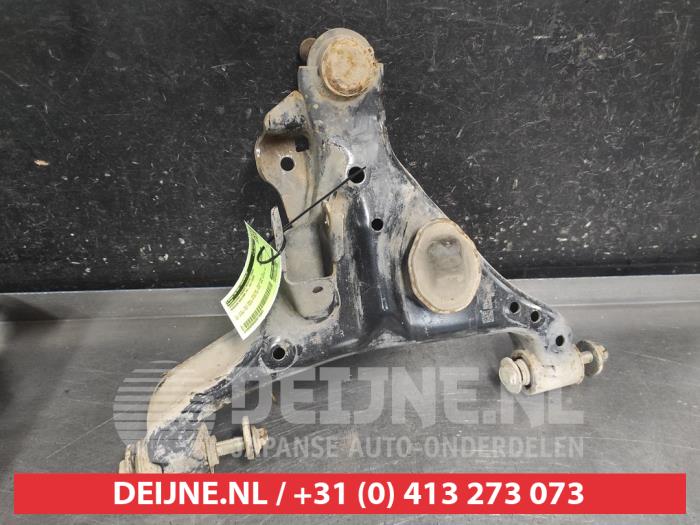 Nissan Navara Draagarm onder rechts-voor O716301