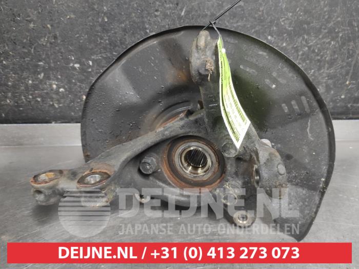 Toyota Yaris Cross Fusee rechts-voor O716360
