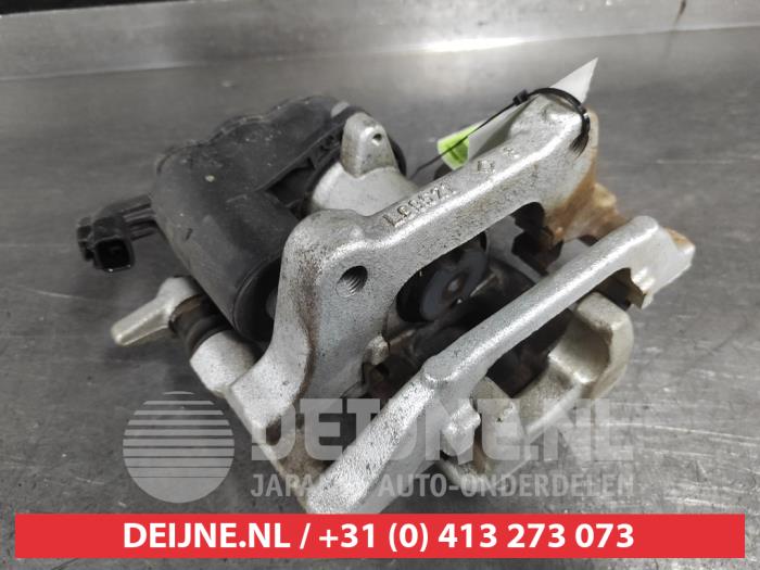 Toyota Yaris Cross Remklauw (Tang) links-achter O716361