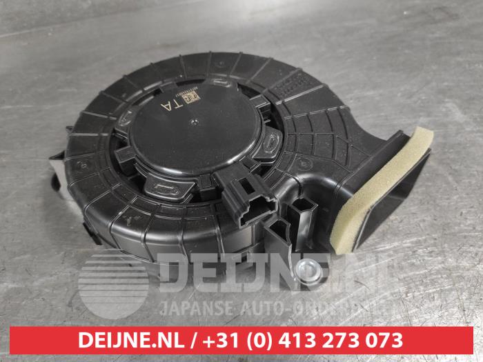 Nissan Qashqai Accu ventilator O716464