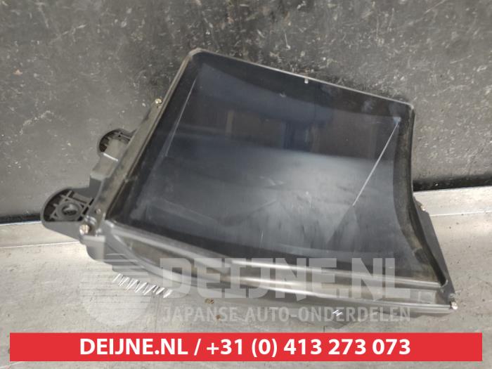 Gebruikte Head-up display Nissan Qashqai (J12) 1.5 E-Power 16V Prijs op aanvraag aangeboden door V.Deijne Jap.Auto-onderdelen BV