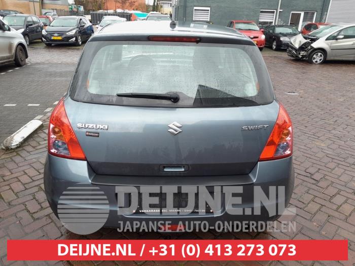 Suzuki Swift Heckklappe O716543