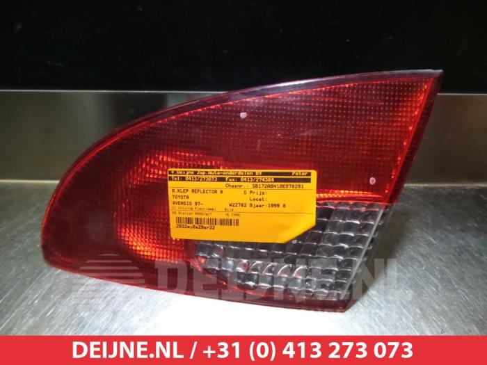 Toyota Avensis Achterklep reflector rechts O297195