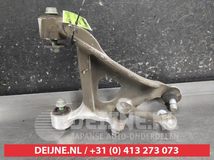 Nissan Qashqai Querlenker rechts hinten O716572