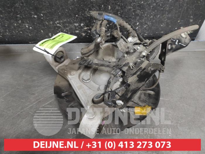 Nissan Qashqai Achsschenkel links hinten O716582