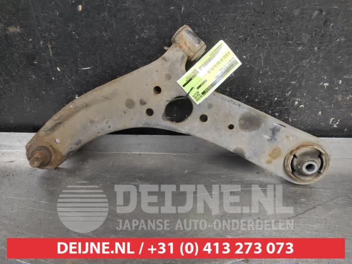Kia Rio Draagarm onder links-voor O716716