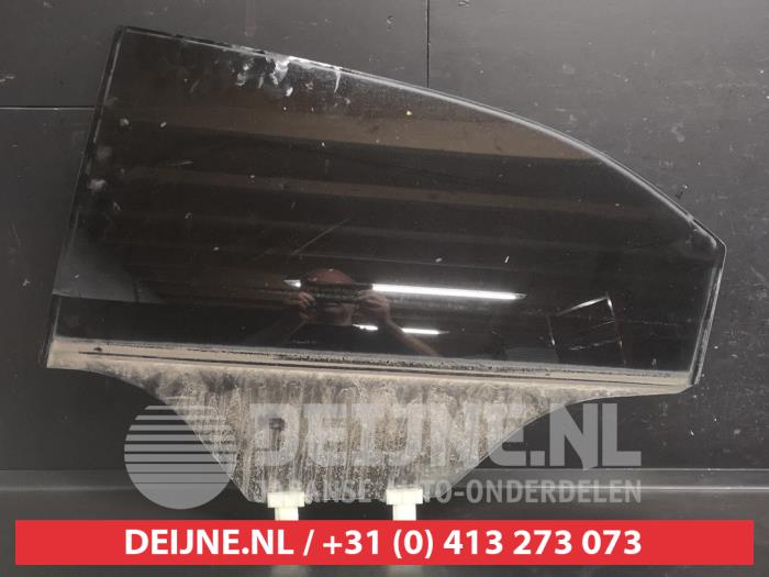 Kia Rio Türscheibe 4-türig links hinten O716752