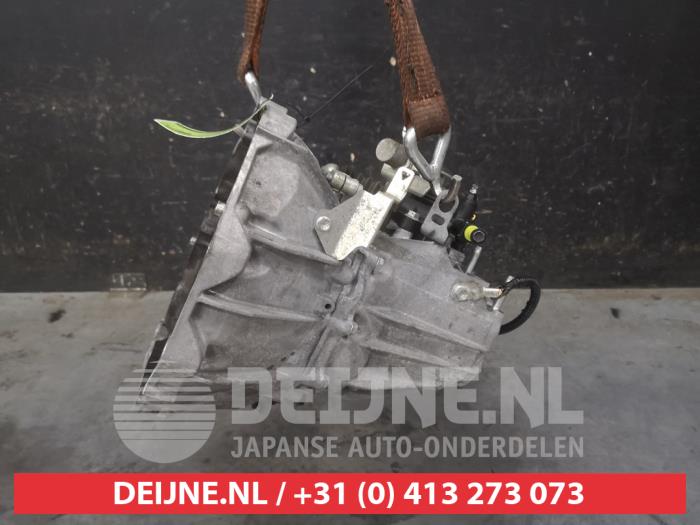 Suzuki Swift Versnellingsbak O716888