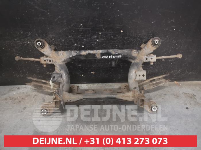 Lexus IS Träger hinten O717006