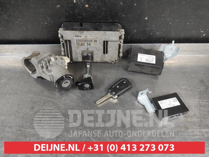 Toyota Aygo Engine management computer O717074