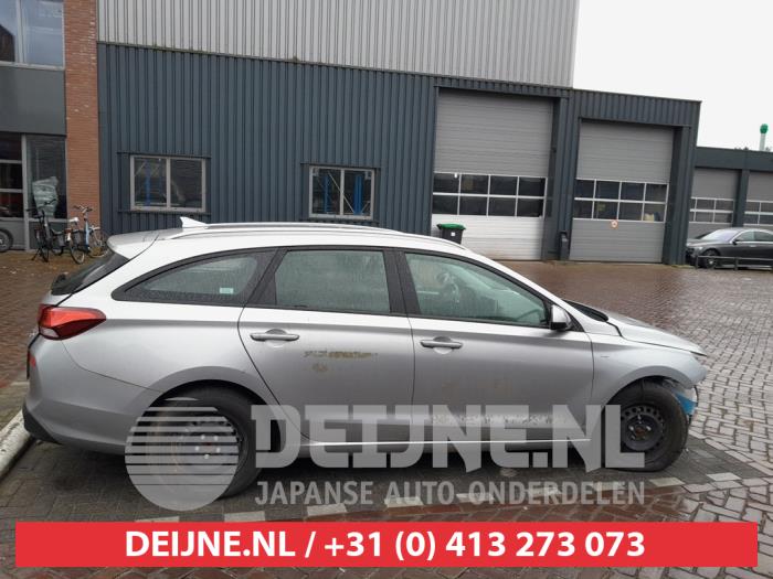 Hyundai I30 Portierruit 4Deurs rechts-voor O717151
