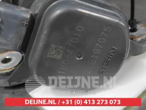 Toyota Auris Extra waterpomp O717208 foto 2