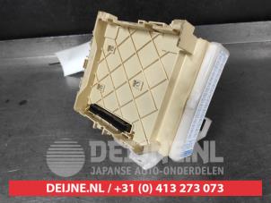 Toyota Auris Zekeringkast O717211 foto 2
