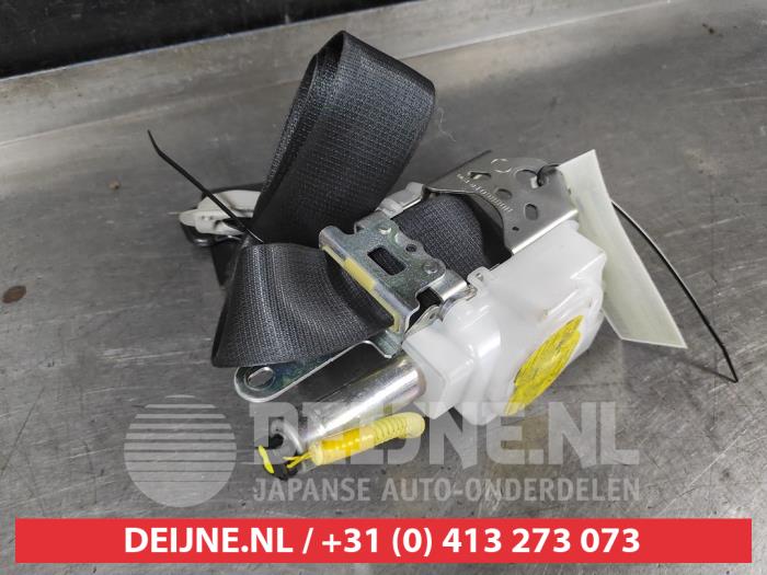 Toyota Auris Sicherheitsgurt rechts vorne O717375