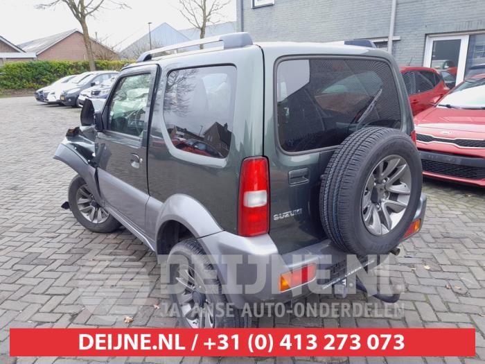Suzuki Jimny Heckklappe O717492