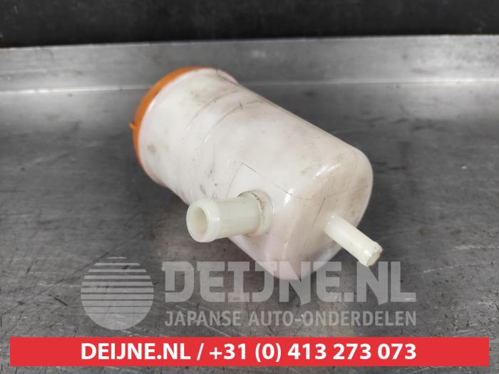 Gebruikte Servo Oliereservoir Suzuki Jimny Hardtop 1.3i 16V VVT 4x4 Metal Top Prijs op aanvraag aangeboden door V.Deijne Jap.Auto-onderdelen BV