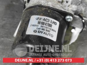 Hyundai I10 Scheibenwischermotor vorne O717738 foto 2