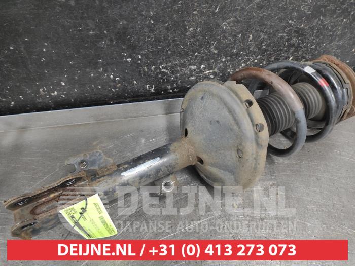 Lexus RX Stoßdämpferstrebe links vorne O717794
