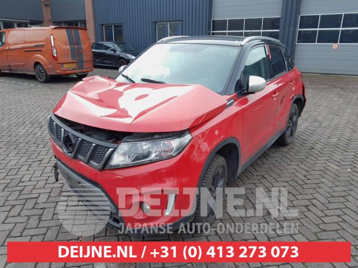 Suzuki Vitara Mistlamp links-voor O717810