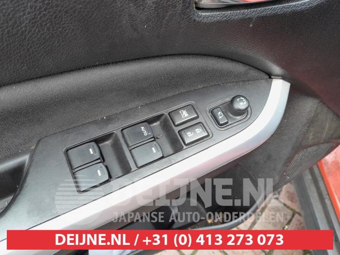 Suzuki Vitara Combischakelaar ramen O717815